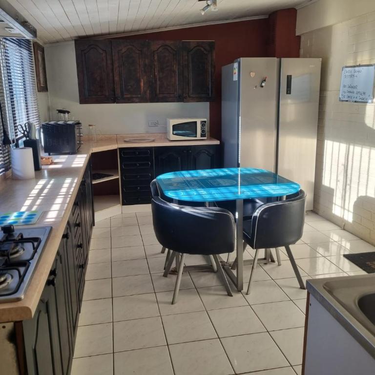 Los Camperos AR - Three-Bedroom House - 9