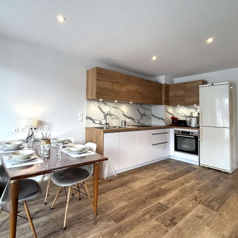 Appartement Neuf 3 Pièces - 4 Pers - Terrasse à Briançon - FR-1-330C-161 - Apartment - 10