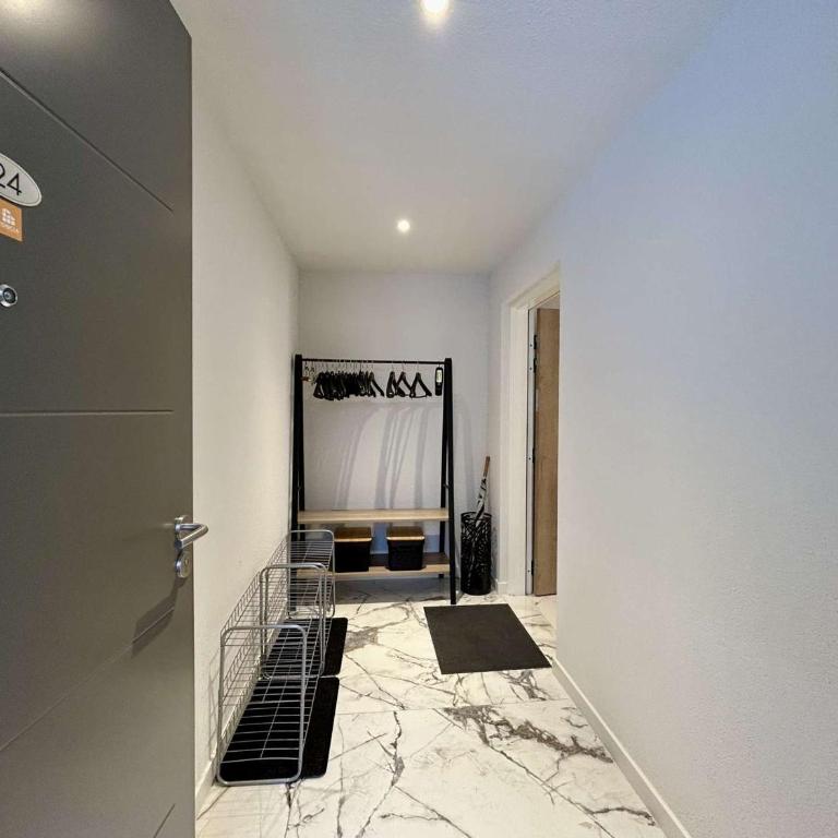 Appartement Neuf 3 Pièces - 4 Pers - Terrasse à Briançon - FR-1-330C-161 - Apartment - 12