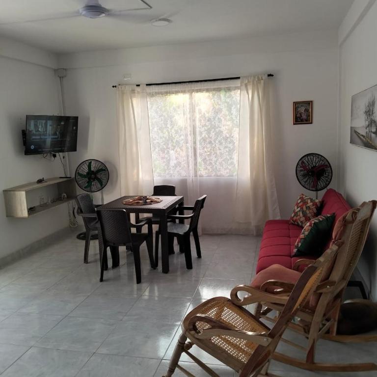 Sandymar - Two-Bedroom House - 3