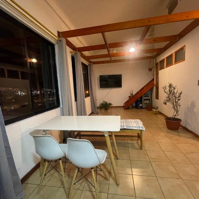 Habitación privada casa de MAX - One-Bedroom Apartment - 5