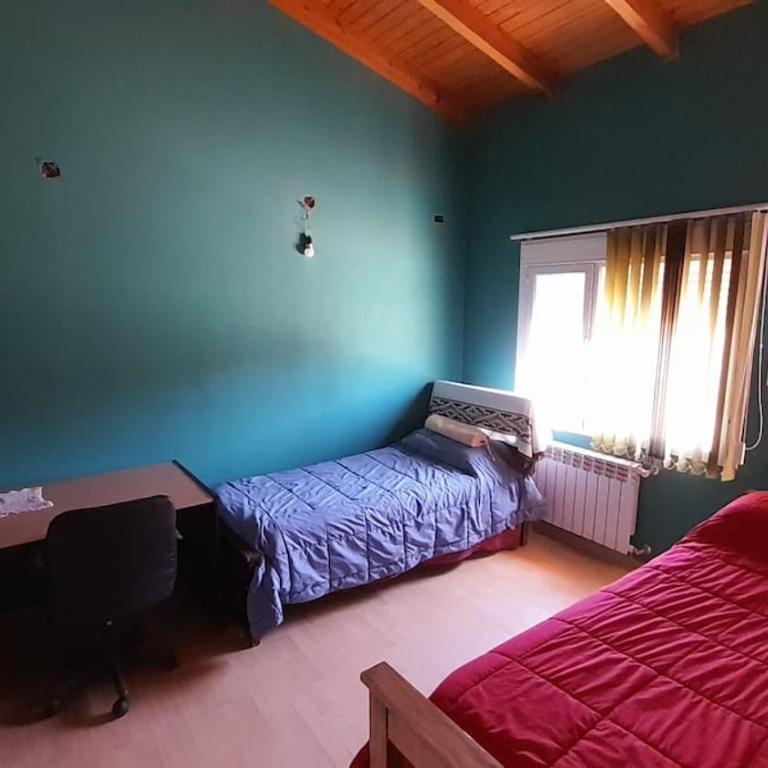 Casa Familiar en barrio tranquilo con Parrilla y Cochera - Casa de 2 dormitorios - 6