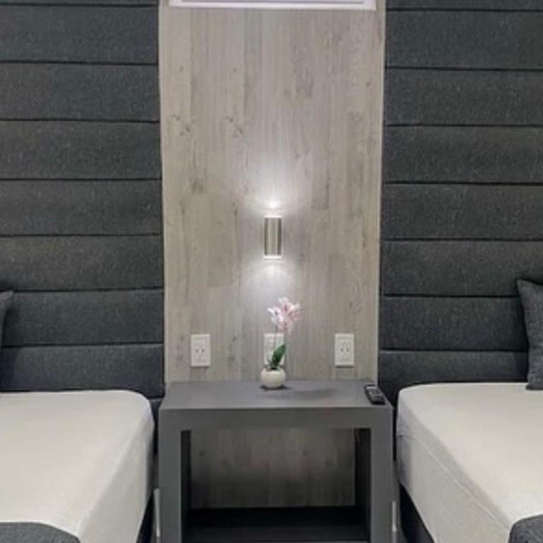 3 Bedroom Apartment and Pool - Three-Bedroom Apartment - 10