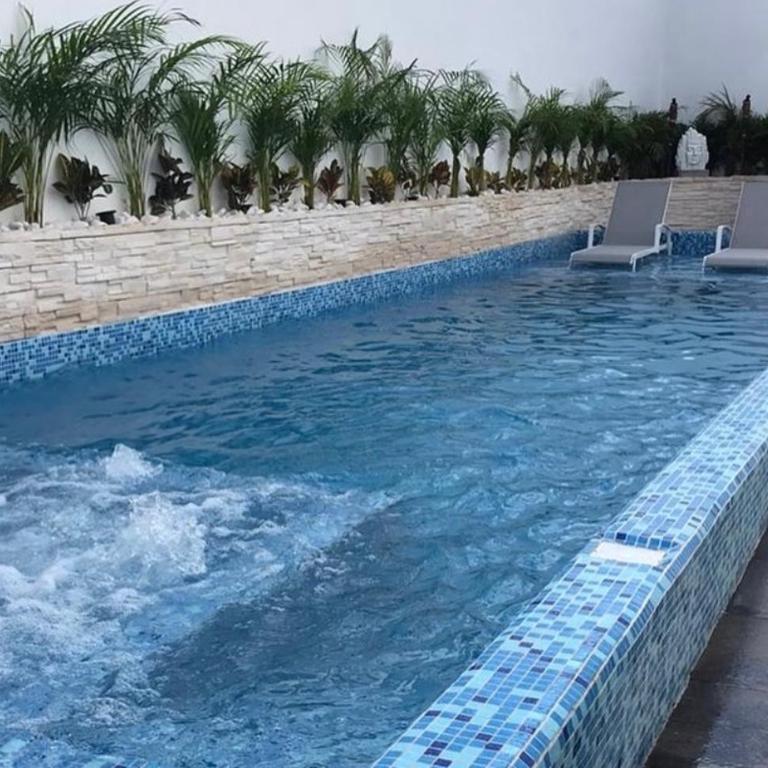 3 Bedroom Apartment and Pool - Three-Bedroom Apartment - 2