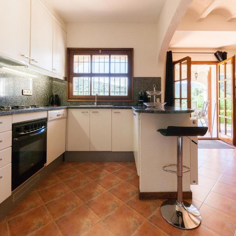 Villa in Calonge with Pool and Mountain Views - Villa de 3 dormitorios - 13