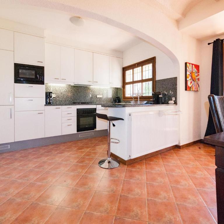 Villa in Calonge with Pool and Mountain Views - Villa de 3 dormitorios - 12