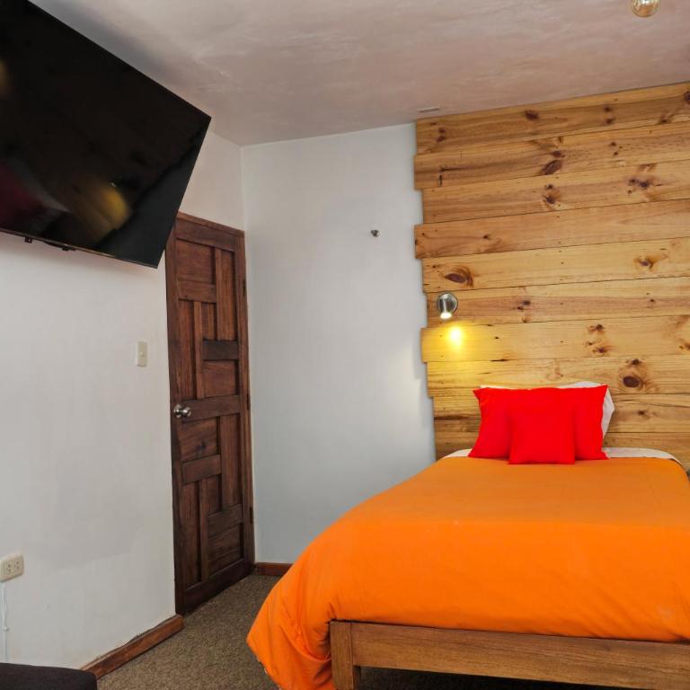 CASA SAPANTIANA, cerca a Sacsayhuaman - Habitación Doble Deluxe con vistas a la montaña - 1 o 2 camas - 11