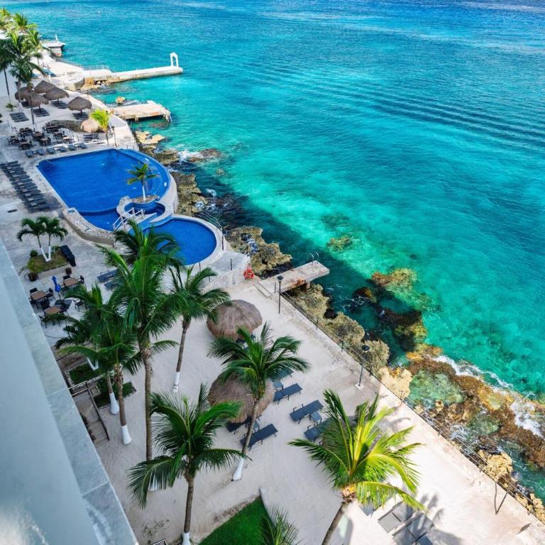 Oceanfront Luxury -4-King Suites Dive Pick Ups-Walk to Dining & Shops - Apartamento - 2