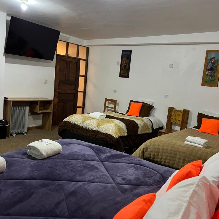 CASA SAPANTIANA, cerca a Sacsayhuaman - Habitación Cuádruple con baño privado - 13