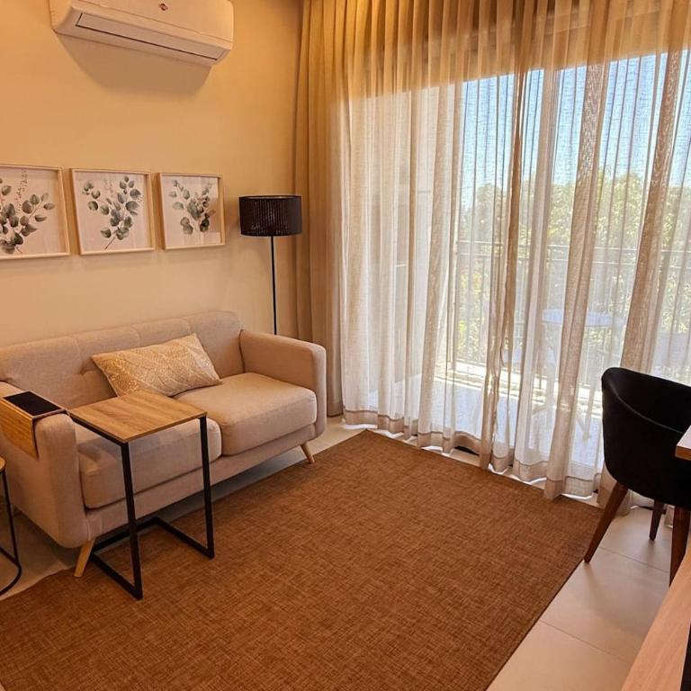 TOP Las Mercedes Luminoso y moderno - Three-Bedroom Apartment with Balcony - 2