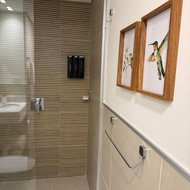 TOP Las Mercedes Luminoso y moderno - Three-Bedroom Apartment with Balcony - 12