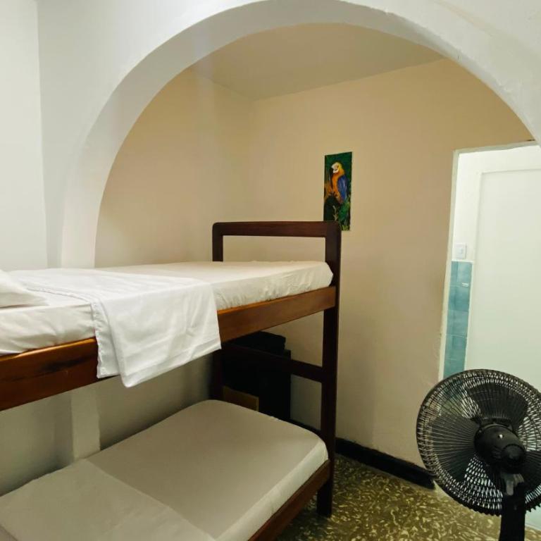 Casa Sisihuaca Hostal Santa Marta - Quadruple Room with Private Bathroom - 12