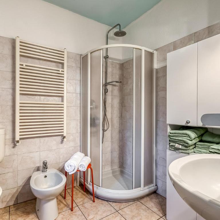 Butterfly Apartment: Lake Maggiore Luino Apartment with Balcony - Happy Rentals - Apartment - Erdgeschoss - 6