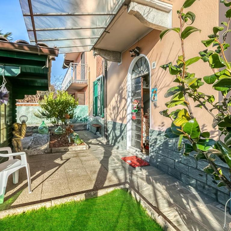 Butterfly Apartment: Lake Maggiore Luino Apartment with Balcony - Happy Rentals - Apartment - Erdgeschoss - 7
