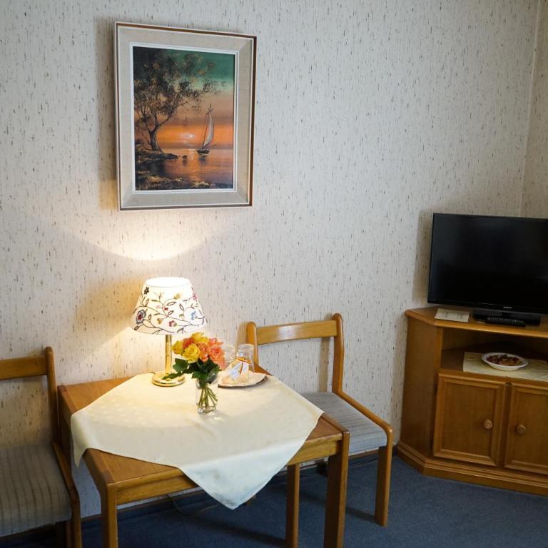 Pension Besser - Doppelzimmer mit Gartenblick (2 Erwachsene) - 3