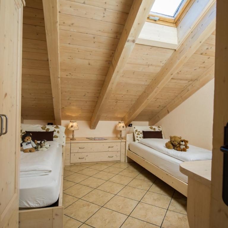 Chalet La Rugiada - Appartamento con 2 Camere da Letto e Balcone - 2