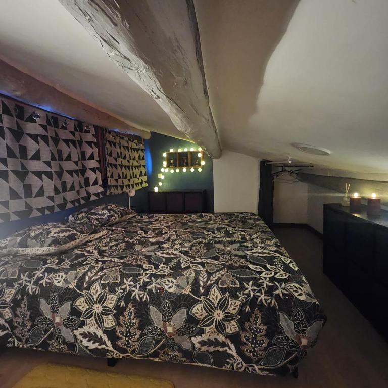 Maison dans village Tibétain - arrière pays nicois - Casa con 1 dormitorio - 2