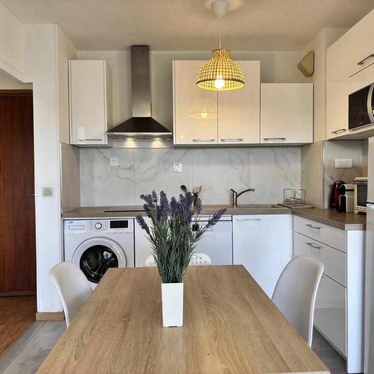 HYE300-1168 Appartement 2 pièces jusqu'a 3 personnes - HYERES - Apartment mit 1 Schlafzimmer - 4