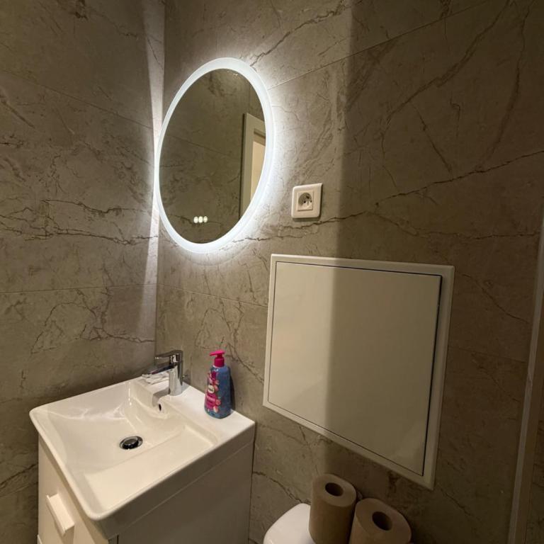 Le 13 - Petit F2 rénové Mulhouse centre - stationnement gratuit - Apartamento de 1 dormitorio - 12