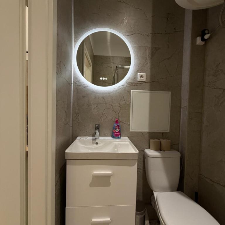 Le 13 - Petit F2 rénové Mulhouse centre - stationnement gratuit - Apartamento de 1 dormitorio - 14