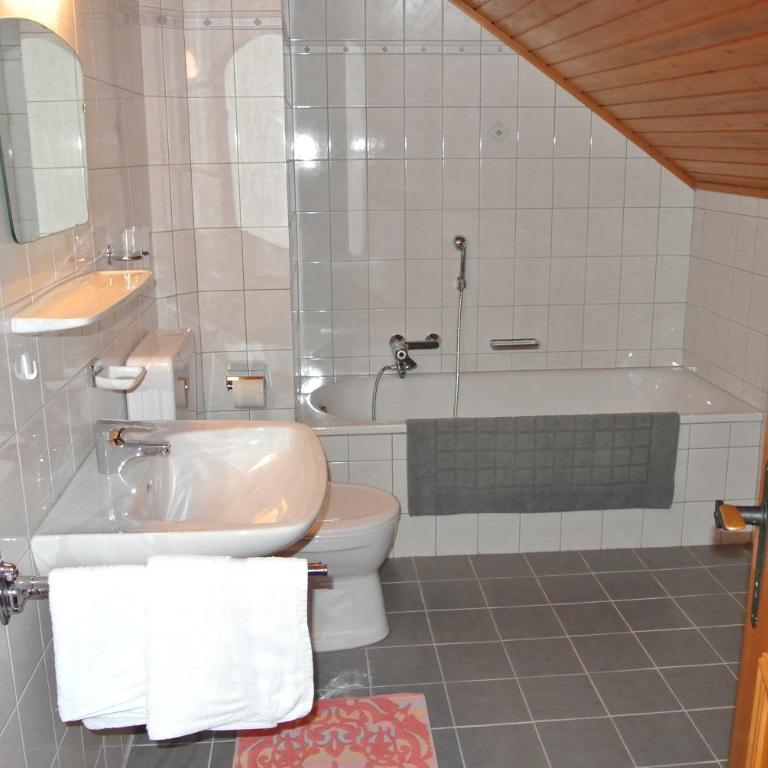 Treindlhof - Habitación Triple con balcón - 2