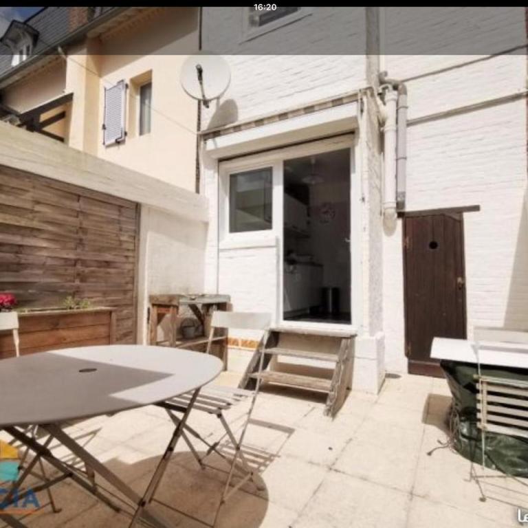 Maison avec terrasse privée 400m de la place Morny - Maison 2 Chambres - 7