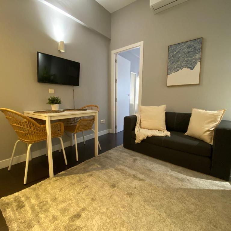 Apartamentos Chueca 6 - One-Bedroom Apartment with City View - 5