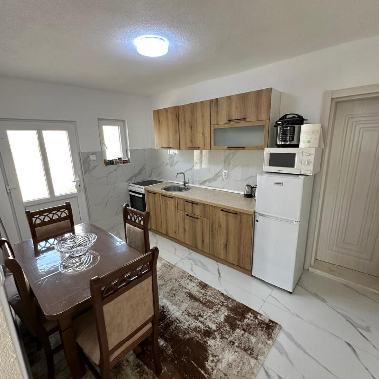 Ani Sea Lux - Two-Bedroom Apartment - 8