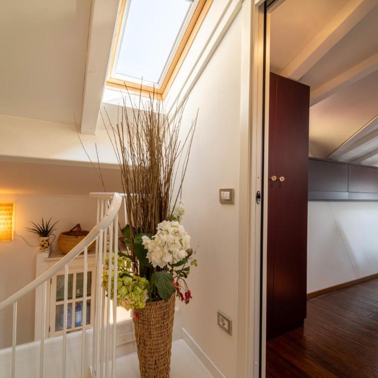 Porta Rossa con Vista Lago by Wonderful Italy - Appartamento con 2 Camere da Letto - 21