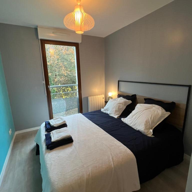 Le clos Schumann - Three-Bedroom Apartment - 2