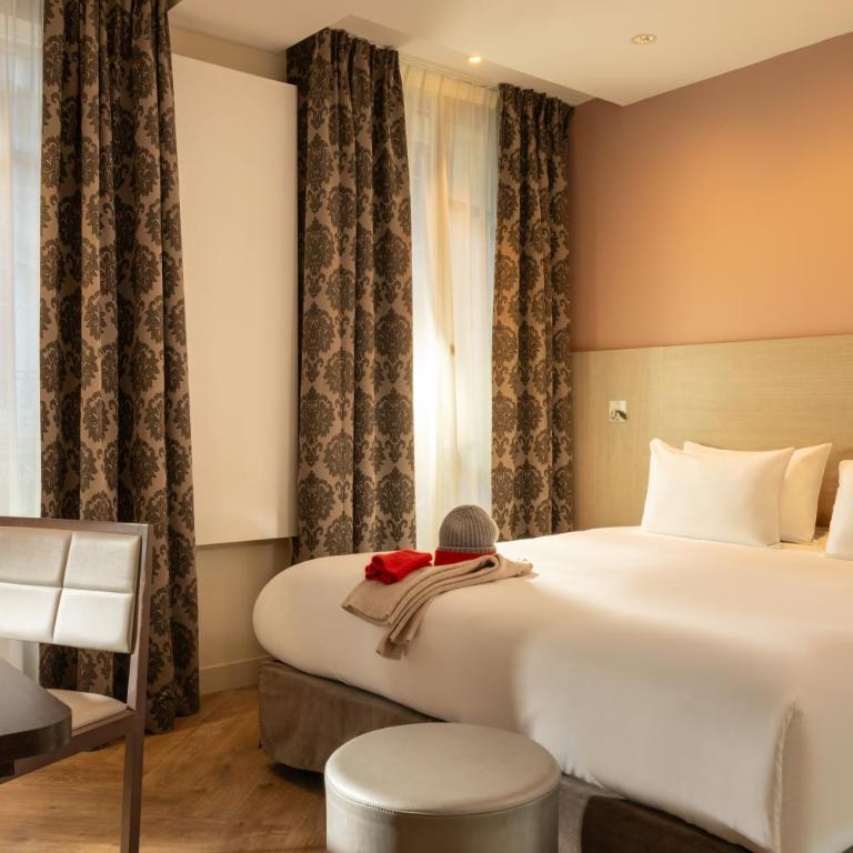 Hôtel de Sévigné - Chambre Supérieure - 1
