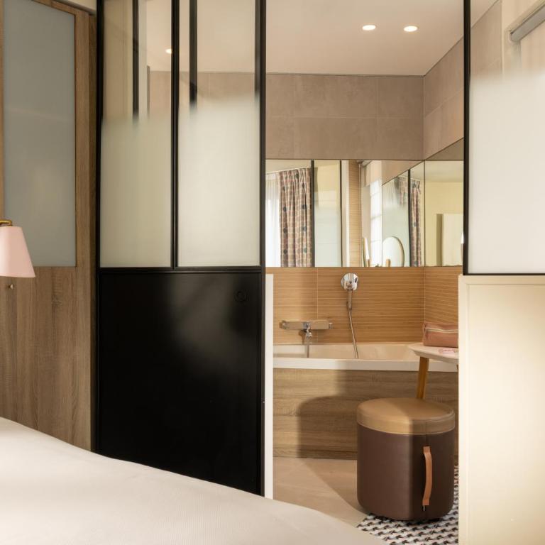 Hôtel de Sévigné - Chambre Triple Deluxe - 8