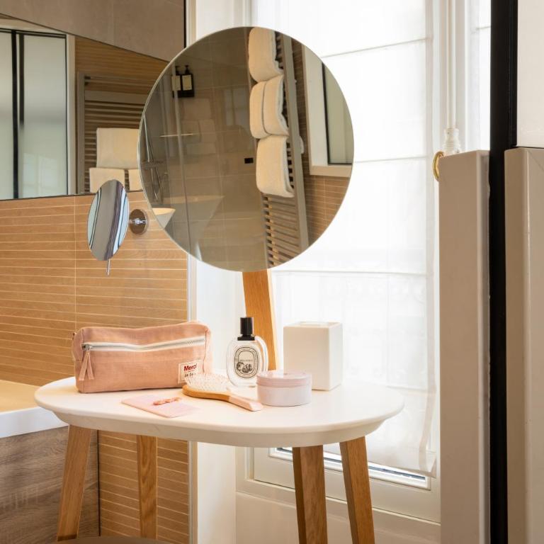 Hôtel de Sévigné - Chambre Triple Deluxe - 6