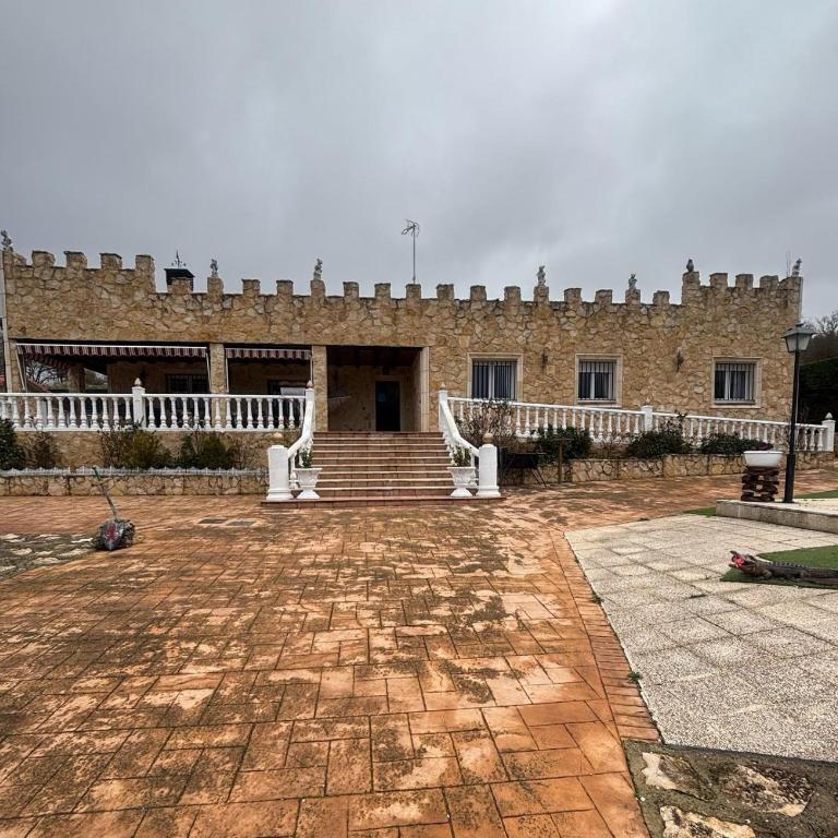 Castillo Valmoral - Casa de 6 dormitorios - 1