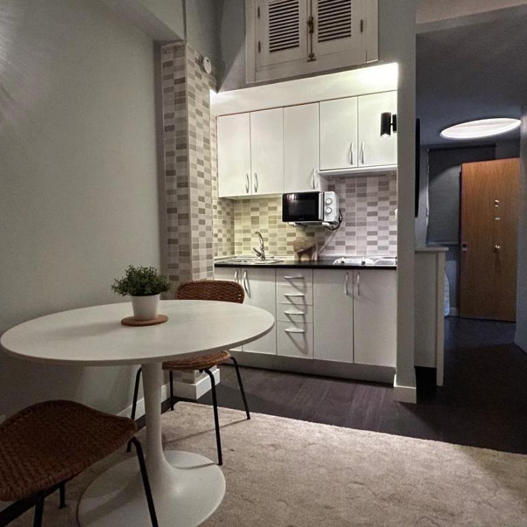 Apartamentos Chueca 6 - One-Bedroom Apartment with City View - 2