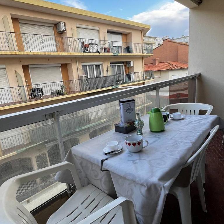 Appartement T3 à 50m de la plage, proche centre - FR-1-696-50 - Apartment - 1