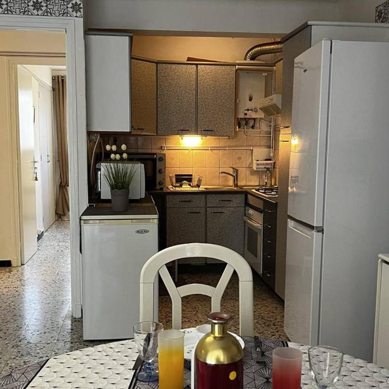 Appartement T3 à 50m de la plage, proche centre - FR-1-696-50 - Apartment - 21