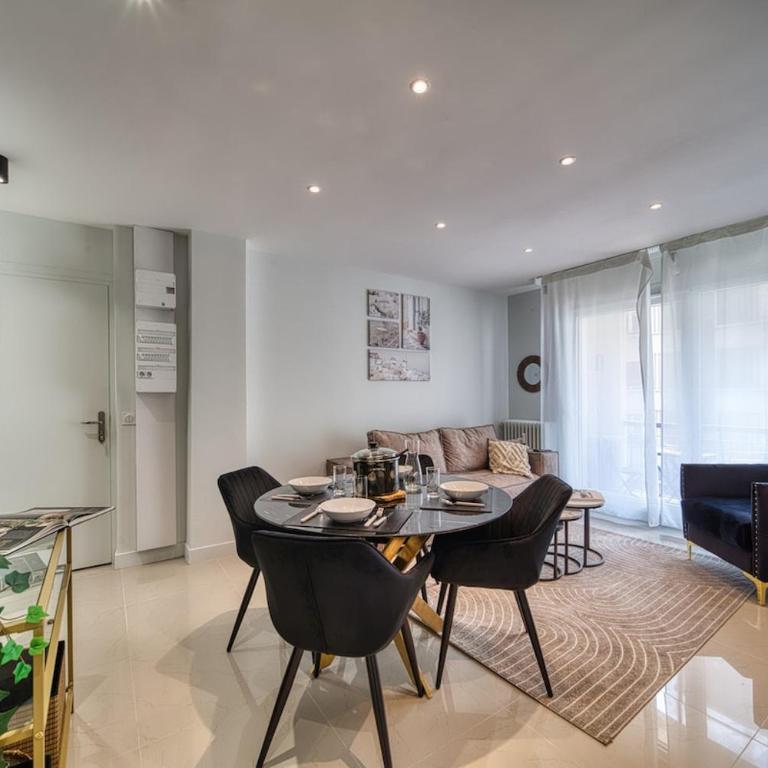 The Charming 2 - Two-Bedroom Apartment - 1