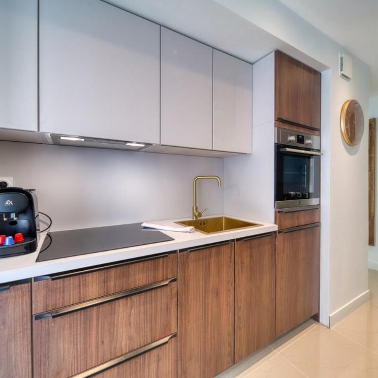 The Charming 2 - Two-Bedroom Apartment - 2