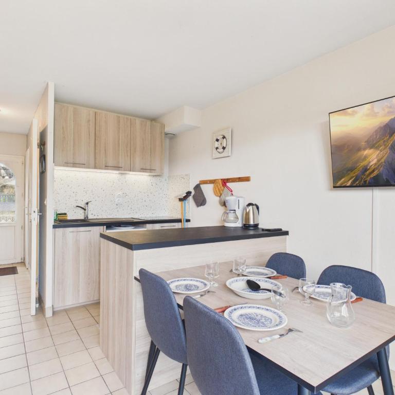 Maison en pierre à 350m de la plage pour 4 - Maison de Vacances - 6