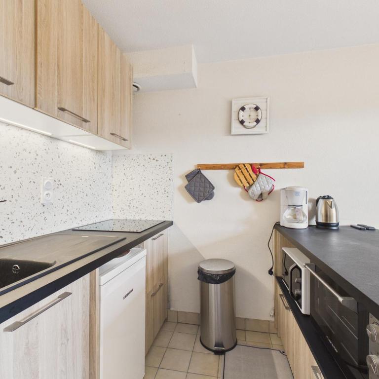 Maison en pierre à 350m de la plage pour 4 - Maison de Vacances - 8