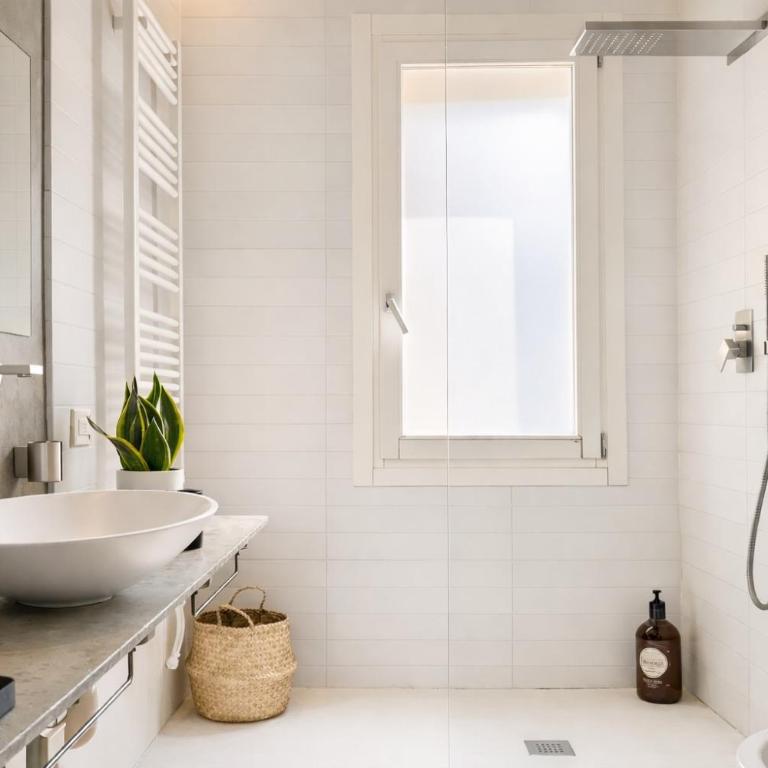 STUDIO 14 - apt design con terrazza sul fiume - 2 biciclette incluse - vicino al centro - Apartment mit 2 Schlafzimmern - 13