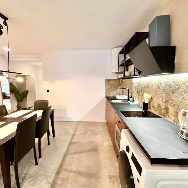 Turia Gardens & Science & Center - Two-Bedroom Apartment - 4
