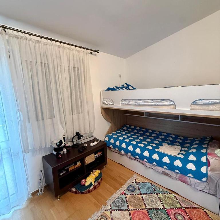 Sutomore 3-bedroom apartment - Three-Bedroom Apartment - High Floor - 6