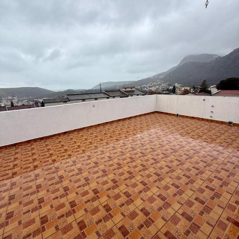 Sutomore 3-bedroom apartment - Three-Bedroom Apartment - High Floor - 14