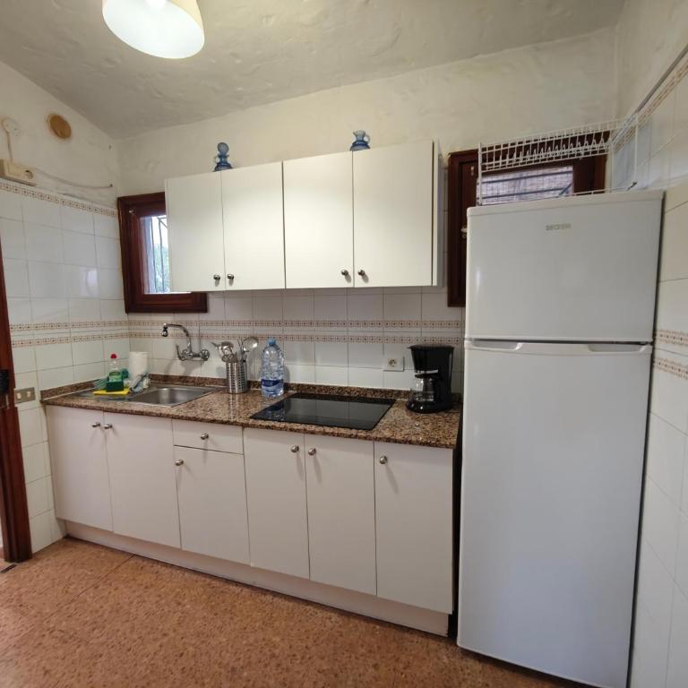 lovely bungalow with parking - Casa de 2 dormitorios - 18