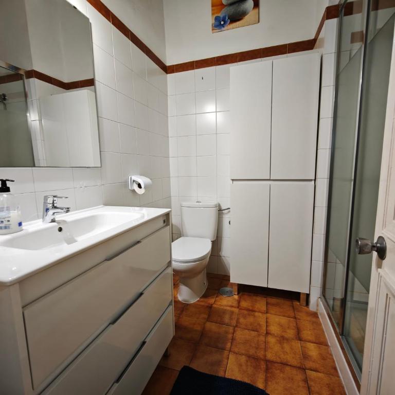 lovely bungalow with parking - Casa de 2 dormitorios - 25