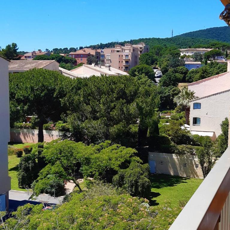 SM1056 SAINTE MAXIME Appt 3 pièces 6 couchages - Two-Bedroom Apartment with Balcony - 14