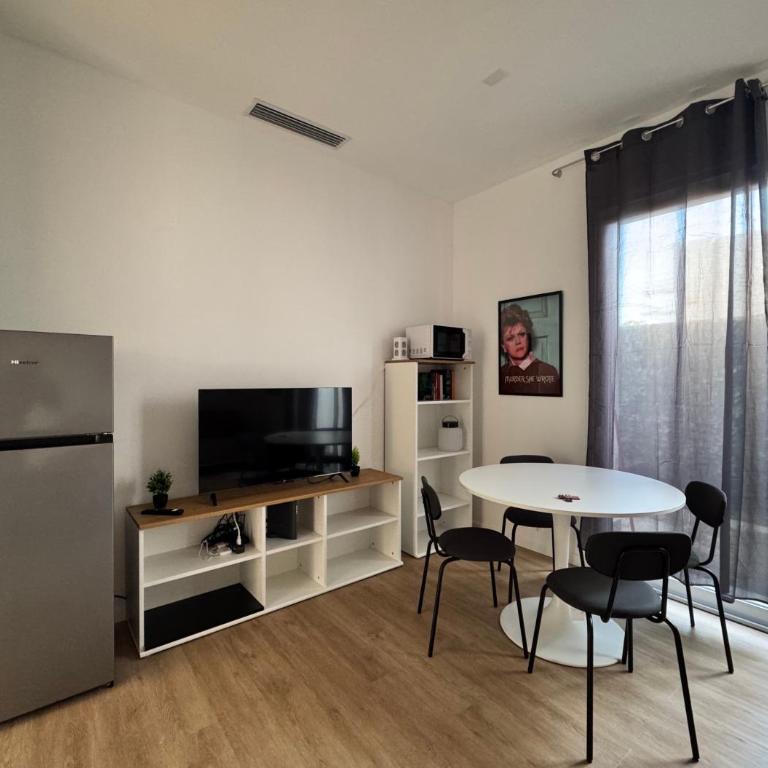 La casa di Maty - Stazione Centrale - Appartamento con 1 Camera da Letto - 2