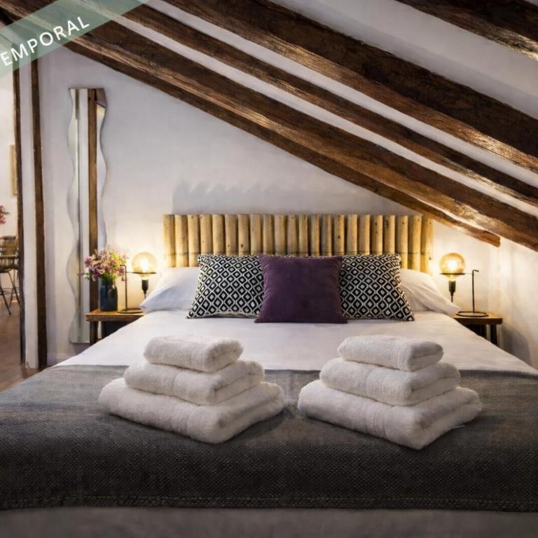 Ático en Plaza Mayor - AH - Two-Bedroom Apartment - 1